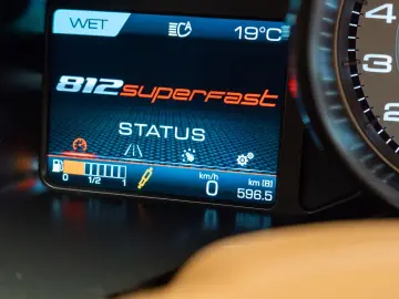 Ferrari 812 6.5 V12 Superfast DCT F1