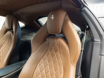 Ferrari 812 6.5 V12 Superfast DCT F1