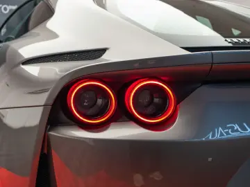 Ferrari 812 6.5 V12 Superfast DCT F1