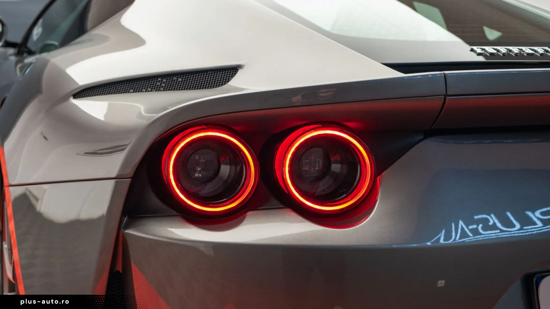 Ferrari 812 6.5 V12 Superfast DCT F1