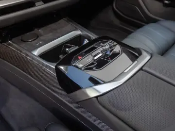 BMW 740 i M Sport - LIVRARE IMEDIATA!!
