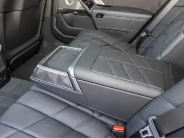 BMW 740 i M Sport - LIVRARE IMEDIATA!!