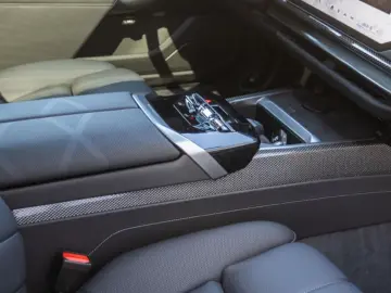 BMW 740 i M Sport - LIVRARE IMEDIATA!!