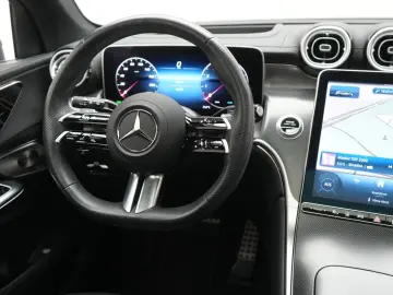 MERCEDES-BENZ GLC 300 4Matic 9G-T AMG Leder HUD Dist…