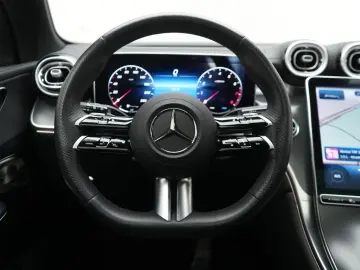 MERCEDES-BENZ GLC 300 4Matic 9G-T AMG Leder HUD Dist…