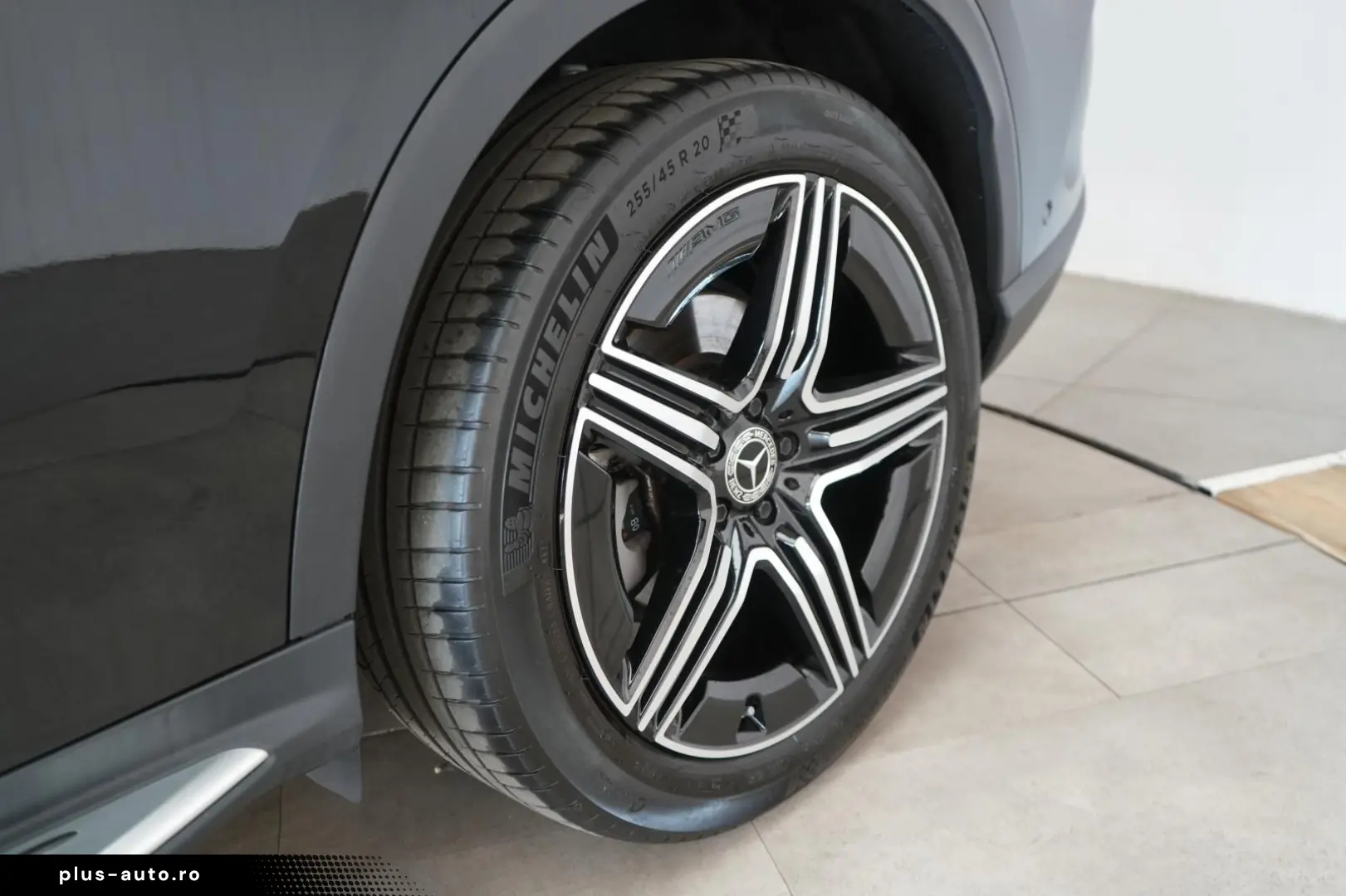 MERCEDES-BENZ GLC 300 4Matic 9G-T AMG Leder HUD Dist&hellip;