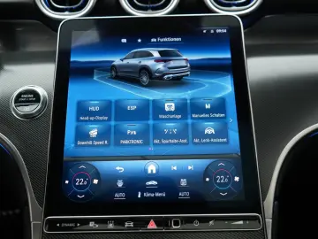 MERCEDES-BENZ GLC 300 4Matic 9G-T AMG Leder HUD Dist…