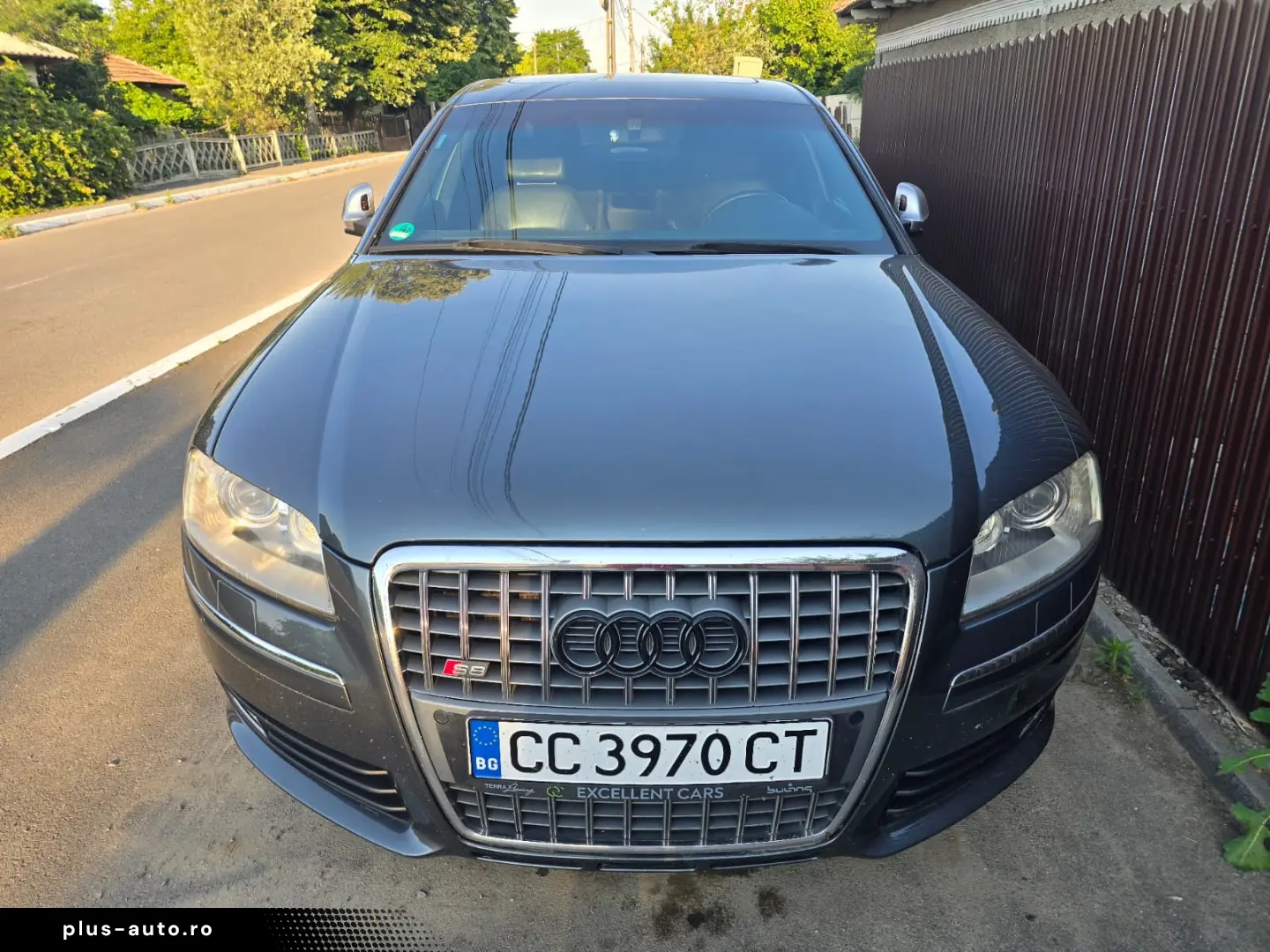 Audi S8