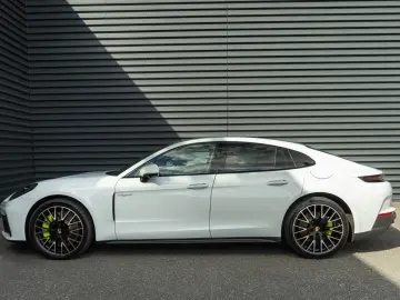Porsche Panamera 4S E-Hybrid