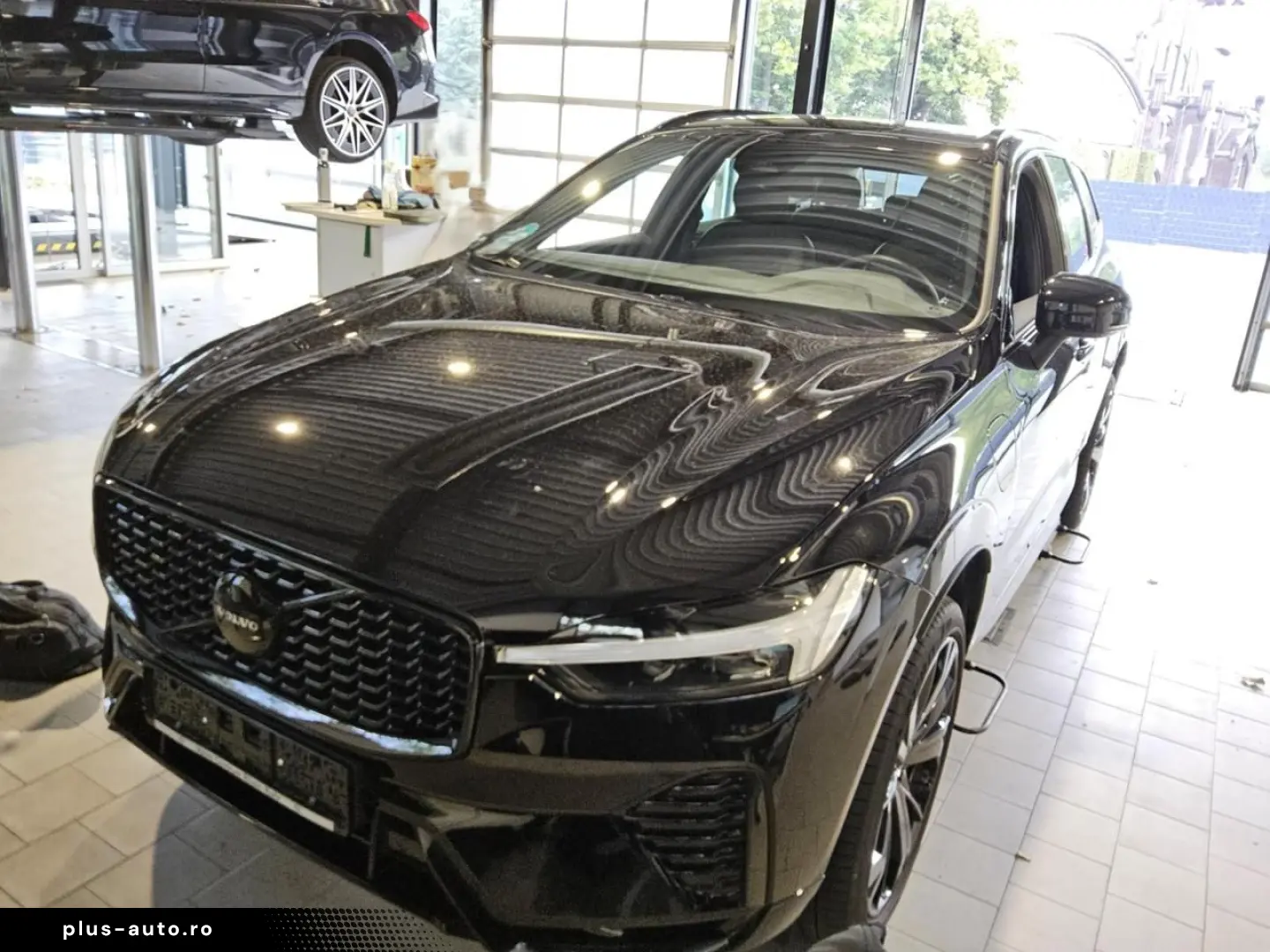 VOLVO XC60 T8 PLUG-IN AWD PLUS BLACK EDITION MET PANO
