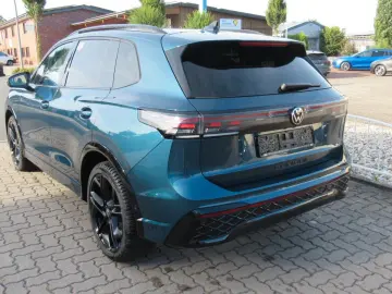 VW Tiguan R-Line Panorama 20`` H&K IQ-Light Black