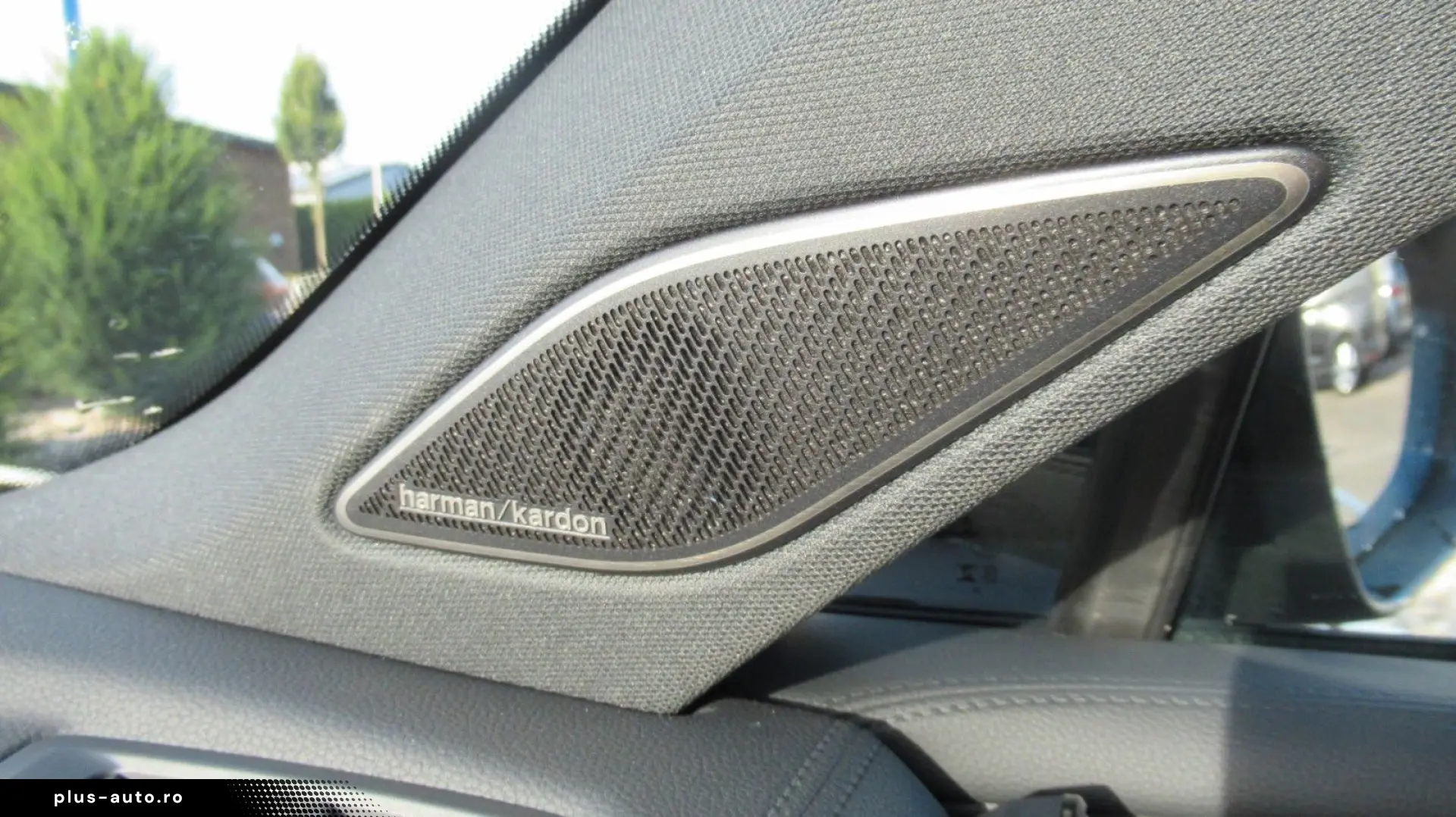VW Tiguan R-Line Panorama 20`` H&K IQ-Light Black