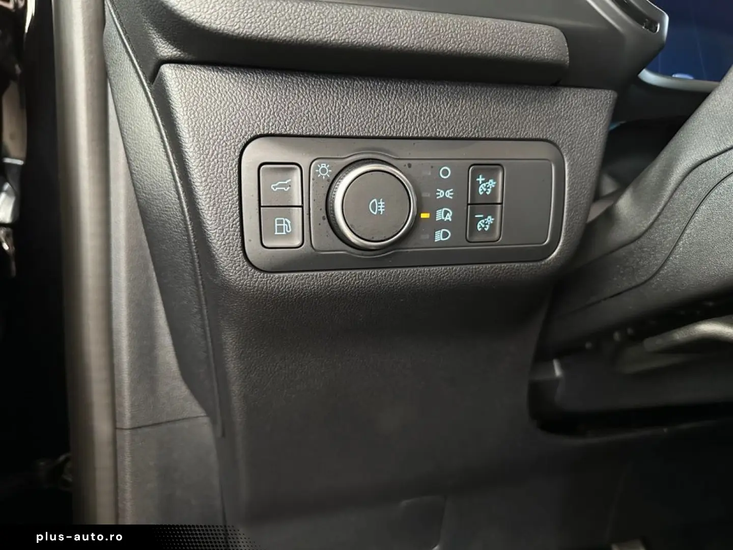 FORD Kuga 2024 — imagine 16