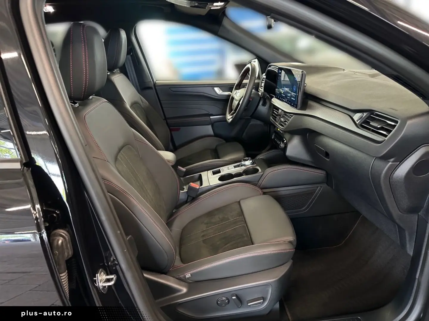 FORD Kuga 2024 — imagine 17