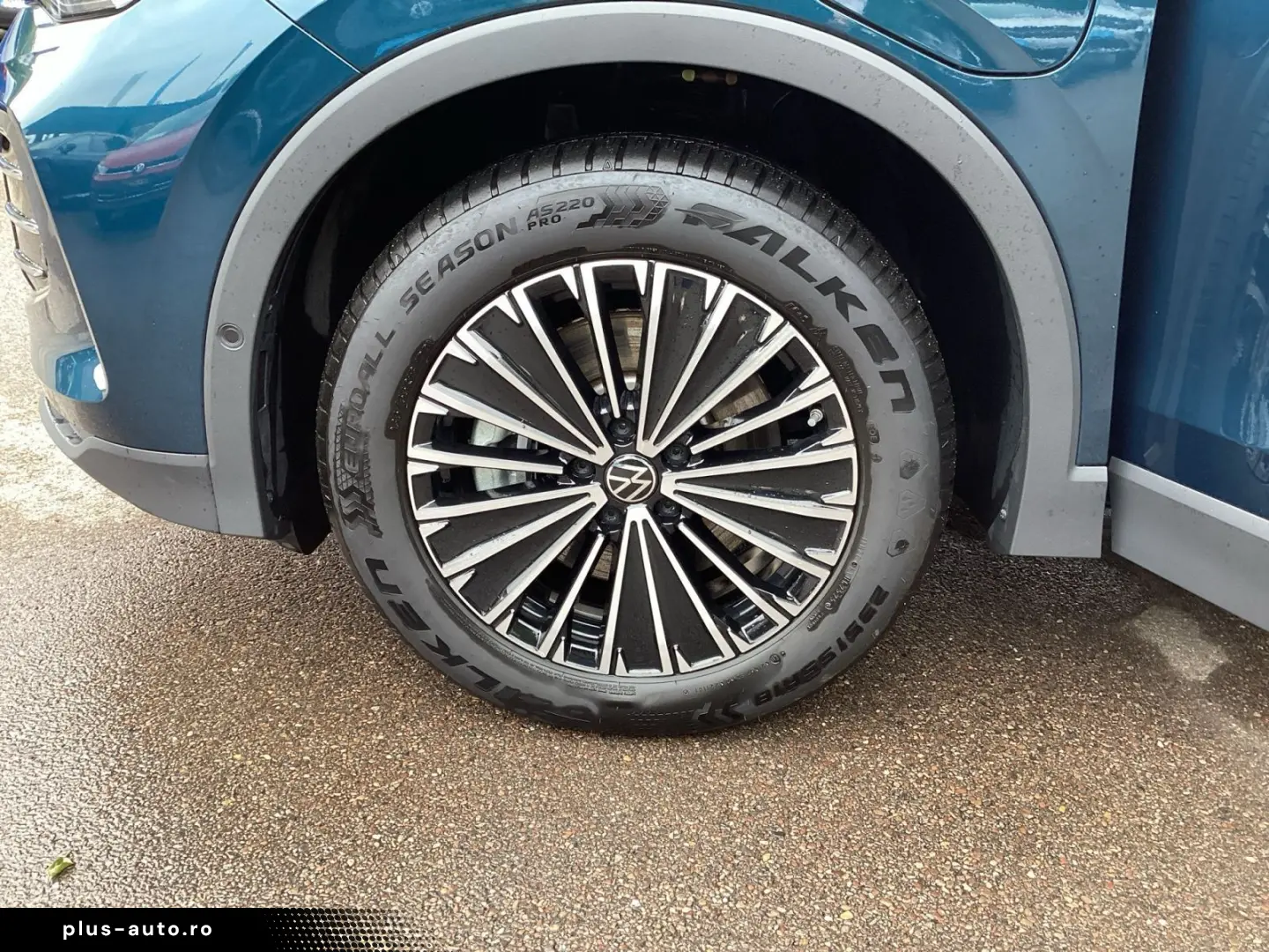 VW Tiguan eHybrid Elegance Navi LED AHK Kamera