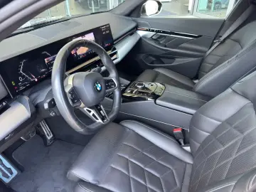 BMW 520d Limousine M Sport Komfort.DriveA.LED.ParkA
