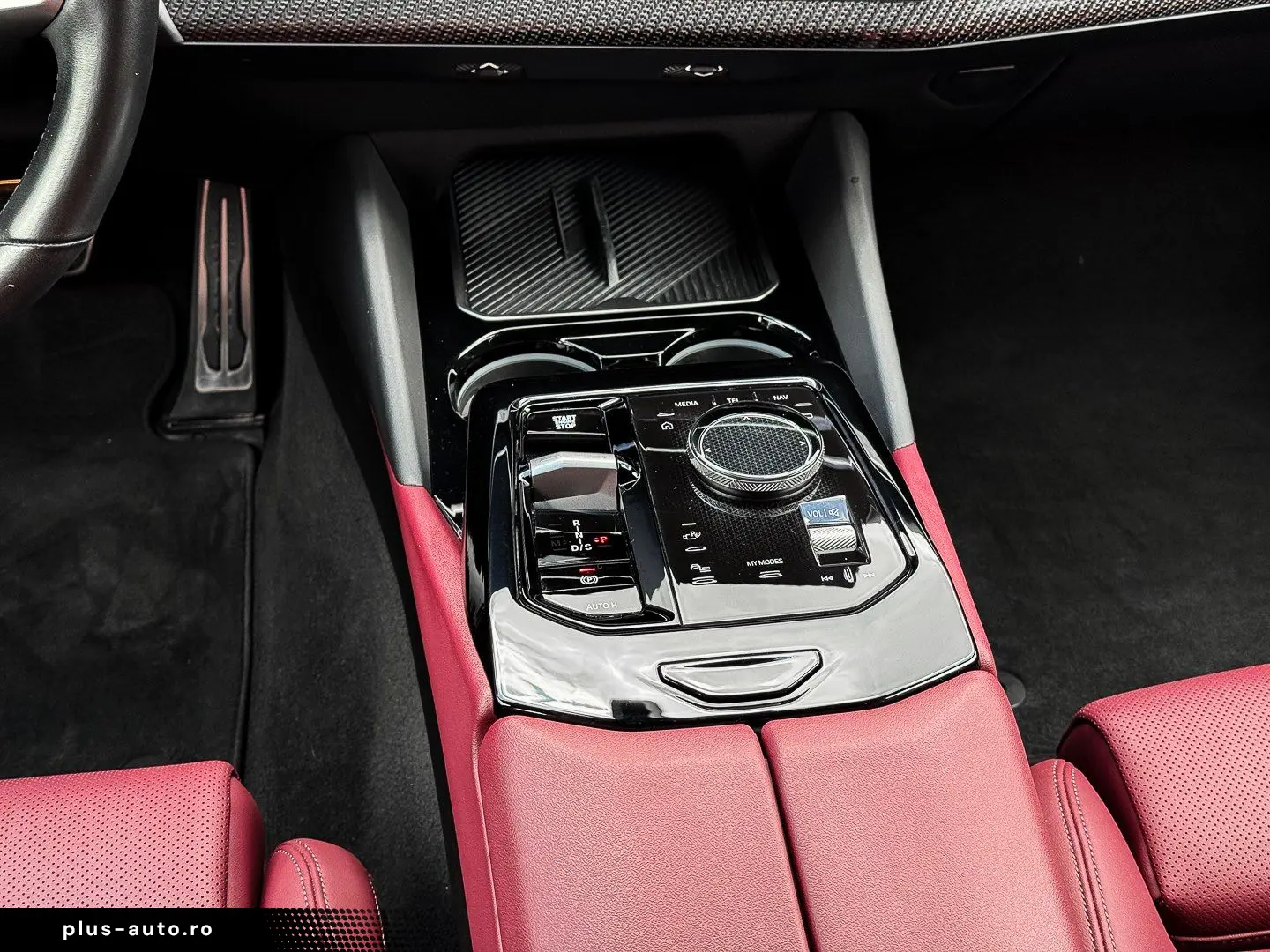 BMW 5 Series 2023 — imagine 12