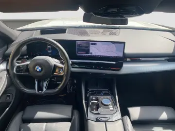 BMW 520d xDrive Limousine    M-Sport ACC LED SpurAss