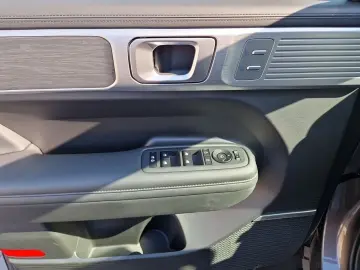 HYUNDAI SANTA FE Hybrid 4WD INTRO Komfort Technik   WKR
