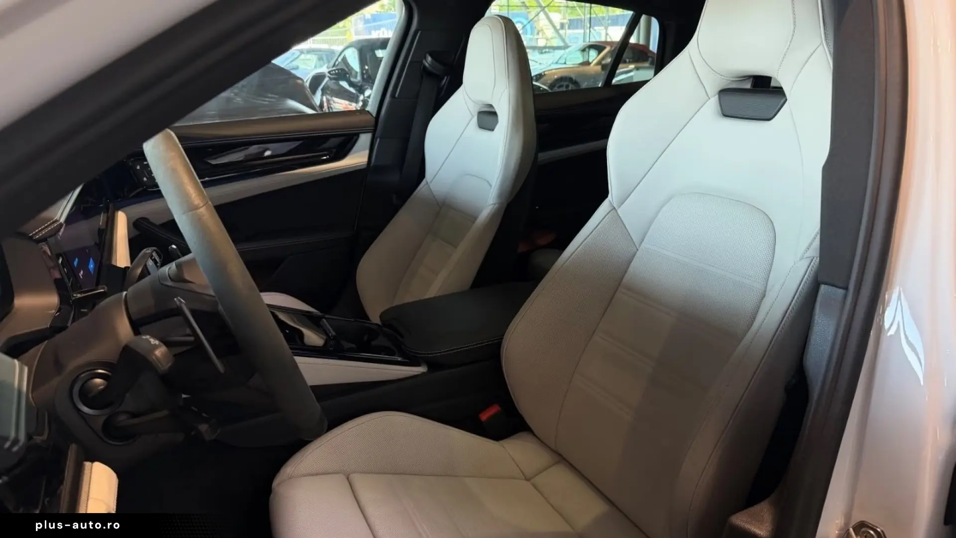 Porsche Panamera 4S E-Hybrid HA steering Head-Up