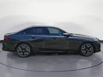 BMW 520d Limousine M-Sport  Navi Rückfahrkamera LED