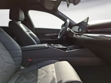 BMW 520d Limousine M-Sport  Navi Rückfahrkamera LED