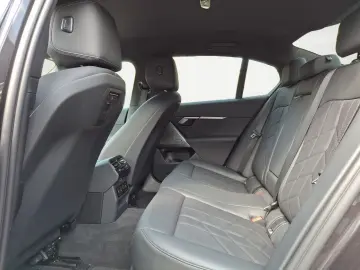 BMW 520d Limousine M-Sport  Navi Rückfahrkamera LED