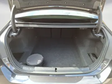 BMW 520d Limousine M-Sport  Navi Rückfahrkamera LED