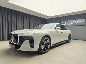 BMW 750 e M Pachet