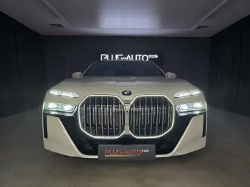 BMW 750 e M Pachet
