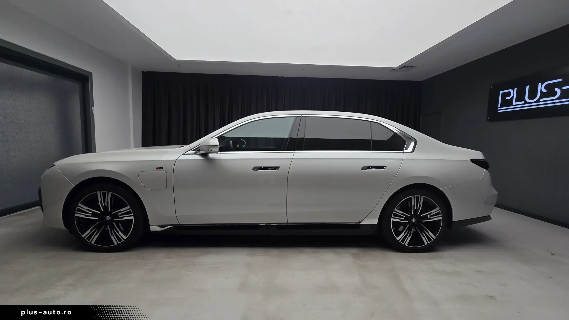 BMW 750 e M Pachet