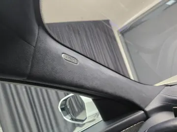 BMW 750 e M Pachet