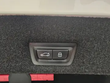 BMW 750 e M Pachet