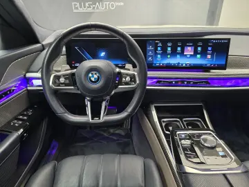 BMW 750 e M Pachet