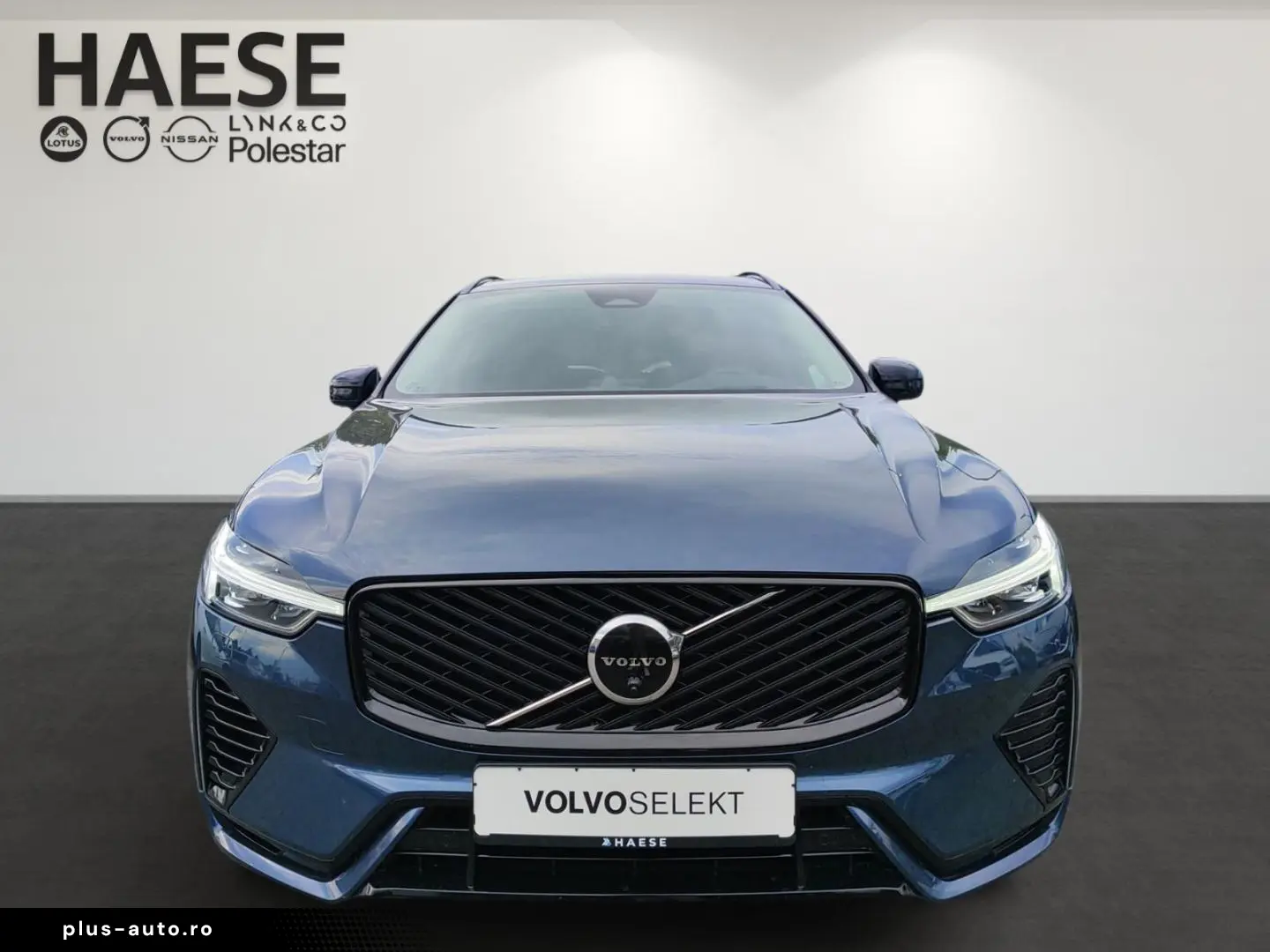 VOLVO XC60 2025 — imagine 2