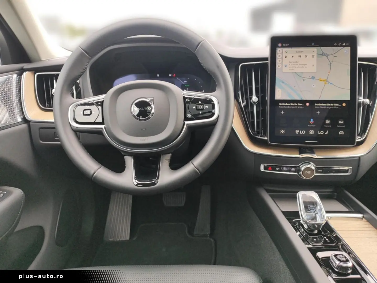 VOLVO XC60 2025 — imagine 18