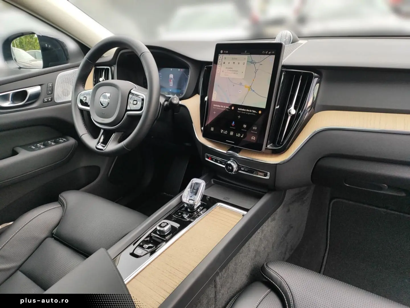 VOLVO XC60 2025 — imagine 24