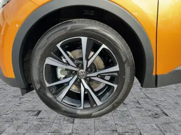 TOYOTA C-HR Plug-In Hybrid SHZ GRA LED Klima
