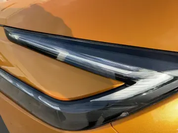 TOYOTA C-HR Plug-In Hybrid SHZ GRA LED Klima