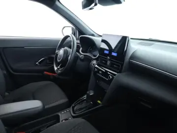 TOYOTA Yaris Cross Hybrid Teamplayer LED Nav SitzHZ Kam