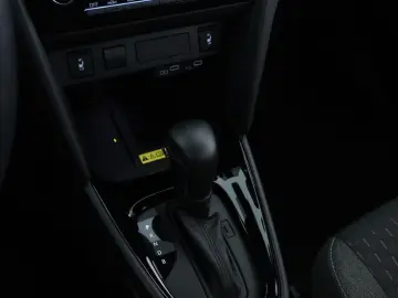TOYOTA Yaris Cross Hybrid Teamplayer LED Nav SitzHZ Kam