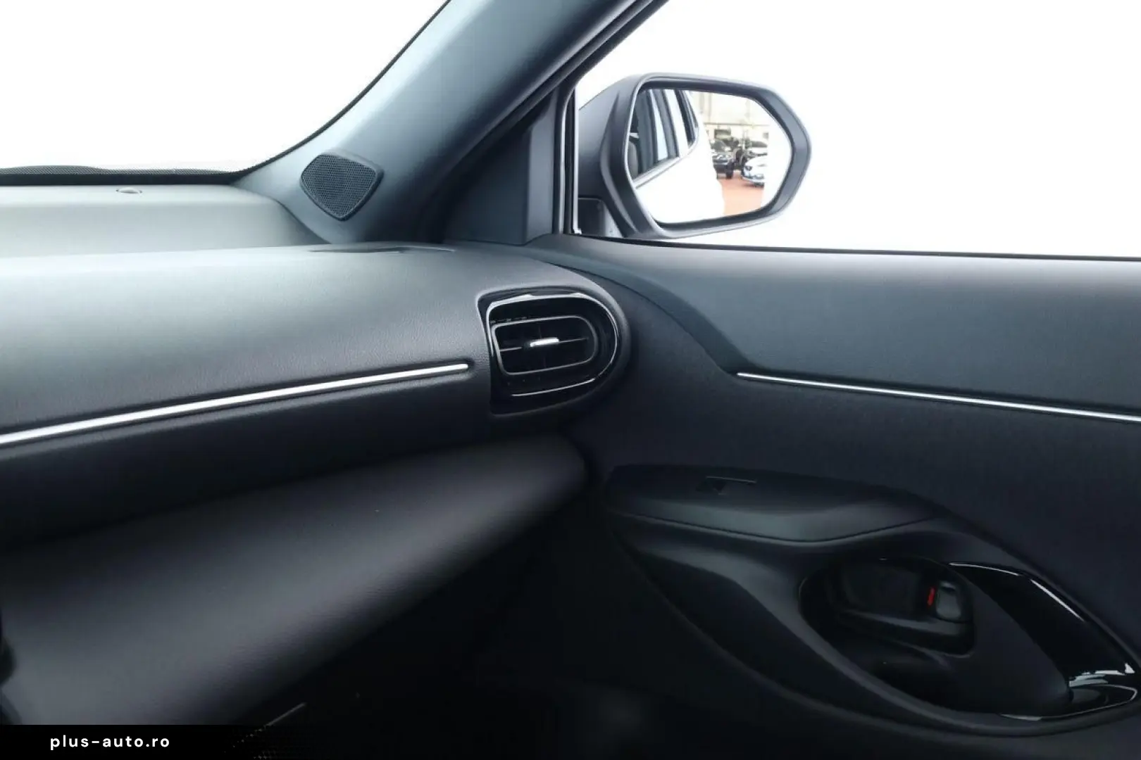 TOYOTA Yaris Cross Hybrid Teamplayer LED Nav SitzHZ Kam