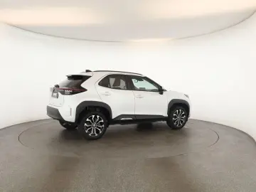 TOYOTA Yaris Cross Hybrid Teamplayer LED Nav SitzHZ Kam