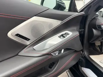 CORVETTE C8 6.2 V8 3LT Z51 Targa GT2 Seats HUD 360 Klappe