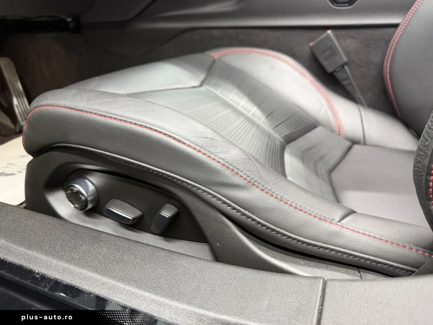 CORVETTE C8 6.2 V8 3LT Z51 Targa GT2 Seats HUD 360 Klappe