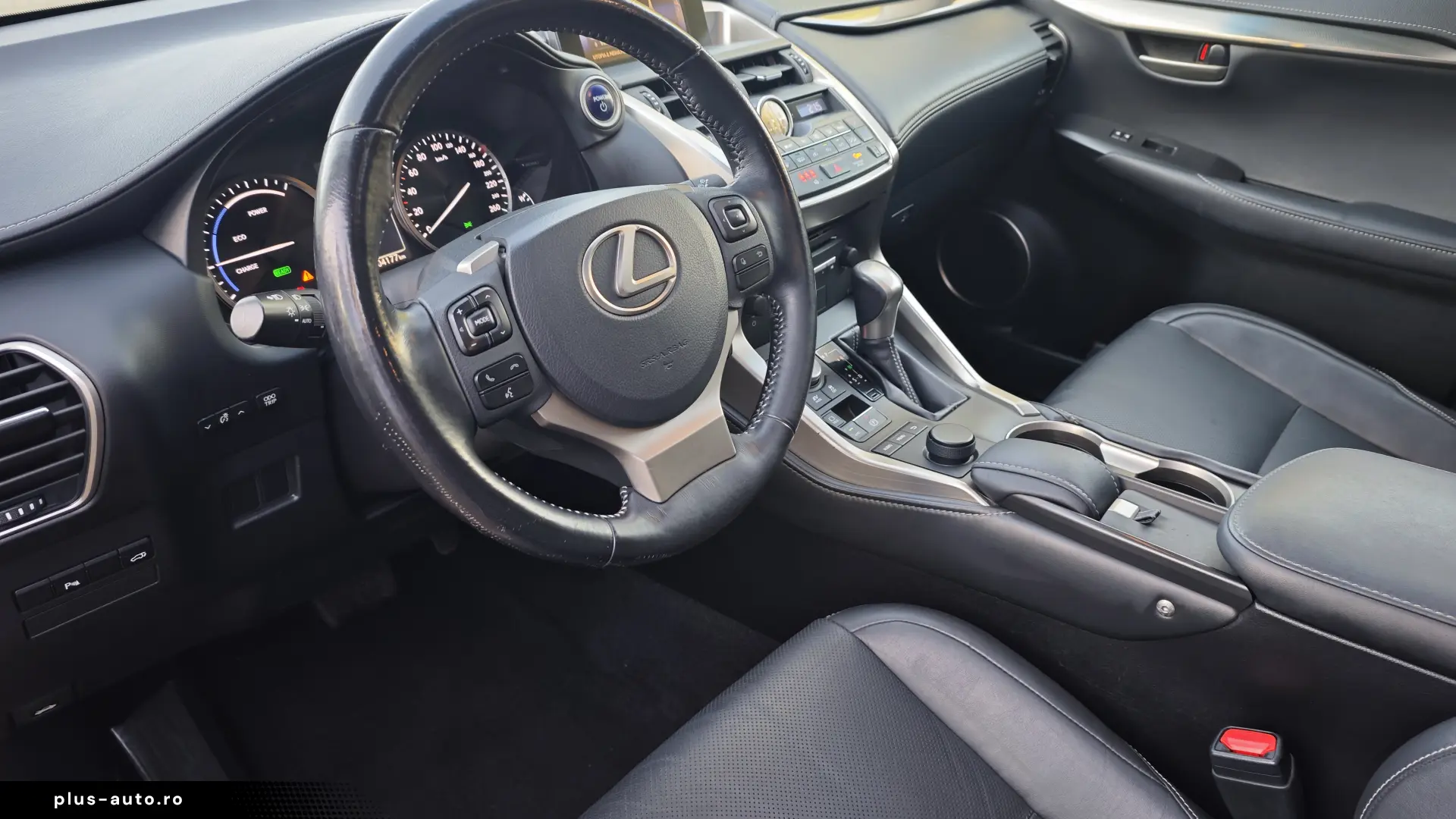 Lexus NX 300h Hybrid e-Four e-CVT