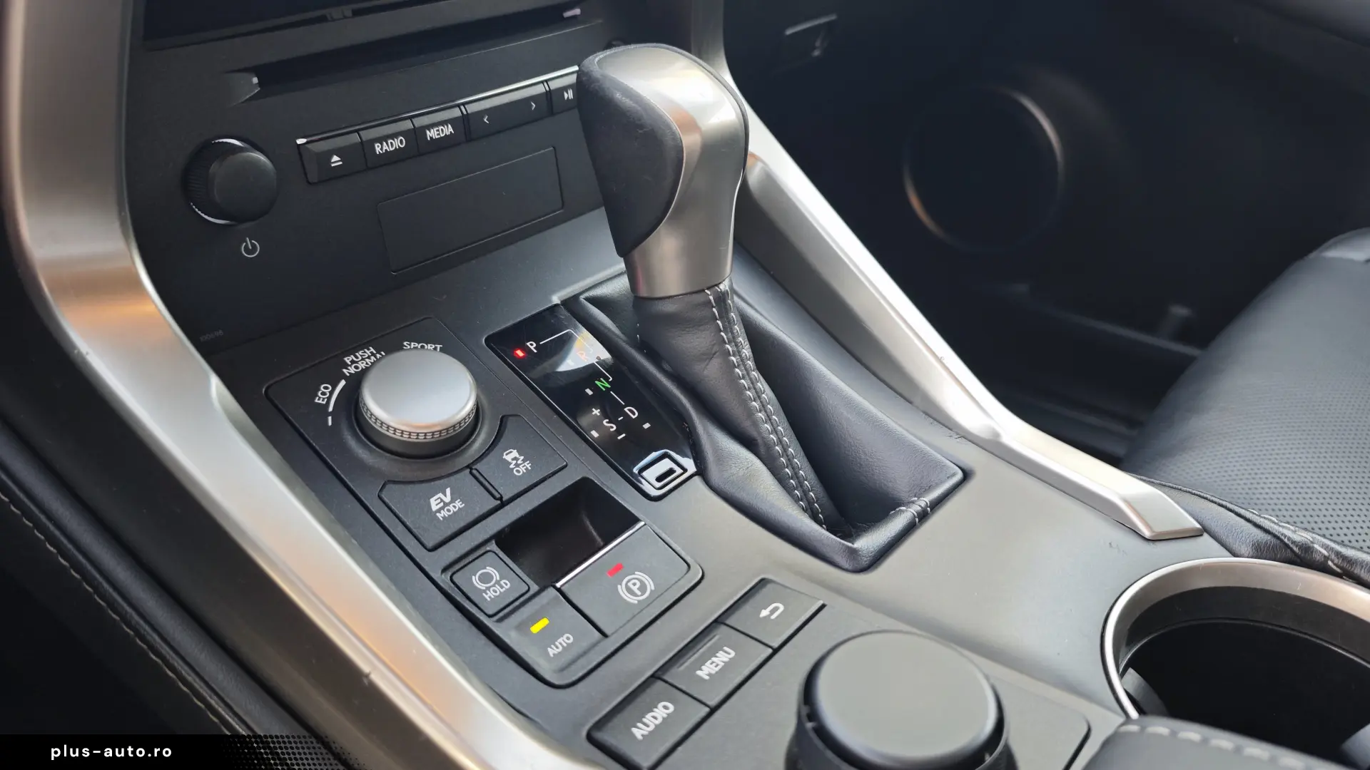 Lexus NX 300h Hybrid e-Four e-CVT