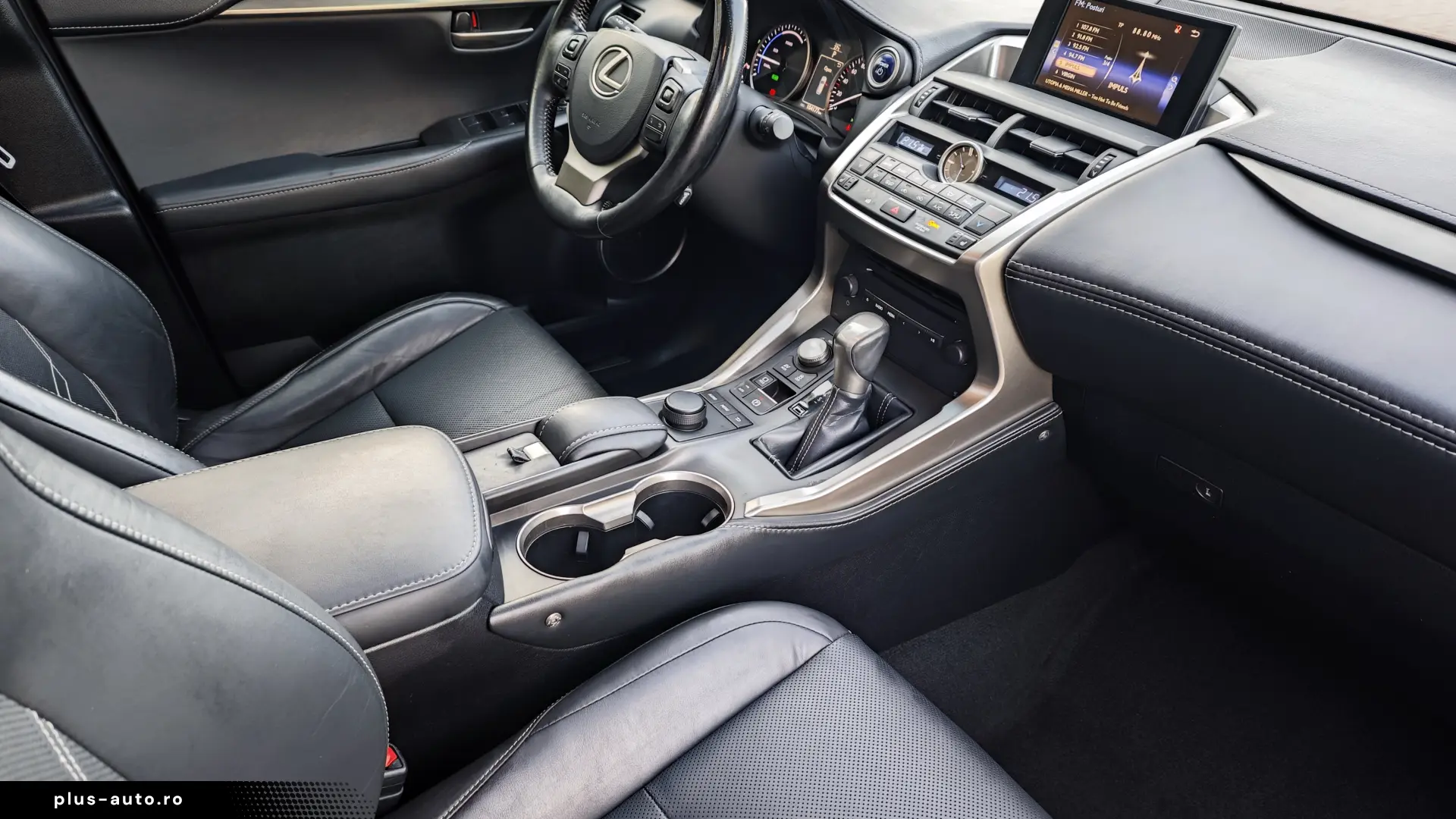 Lexus NX 300h Hybrid e-Four e-CVT