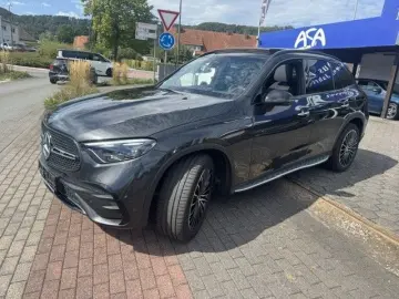 MERCEDES-BENZ GLC 220 d 4 M AMG 20Zoll Night Distron&hellip;