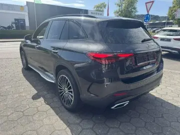 MERCEDES-BENZ GLC 220 d 4 M AMG 20Zoll Night Distron…
